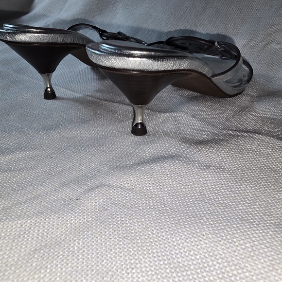 Tory Burch Miller Bombe Silver Women's Sandals Kitten Heel Size 6.5M NWOT - Picture 9 of 16